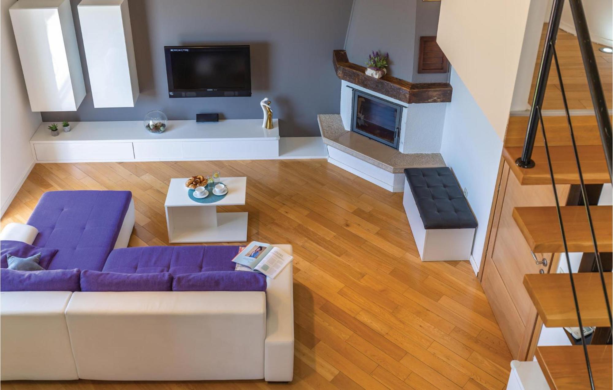 Lovely Apartment In Makarska With Kitchenette Dış mekan fotoğraf