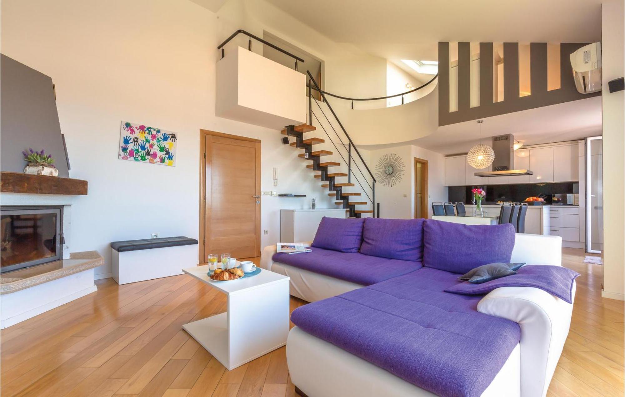 Lovely Apartment In Makarska With Kitchenette Dış mekan fotoğraf