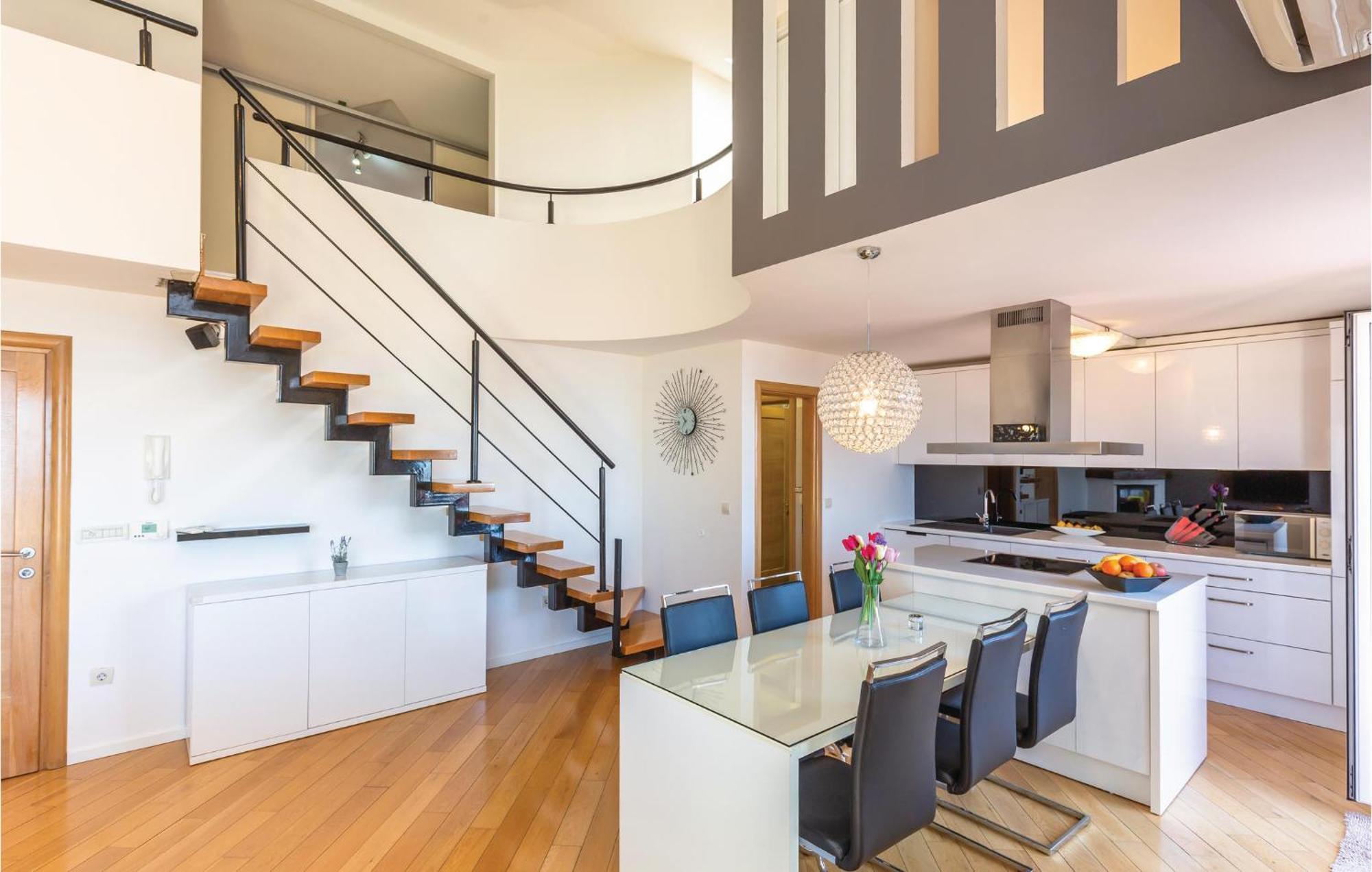 Lovely Apartment In Makarska With Kitchenette Dış mekan fotoğraf