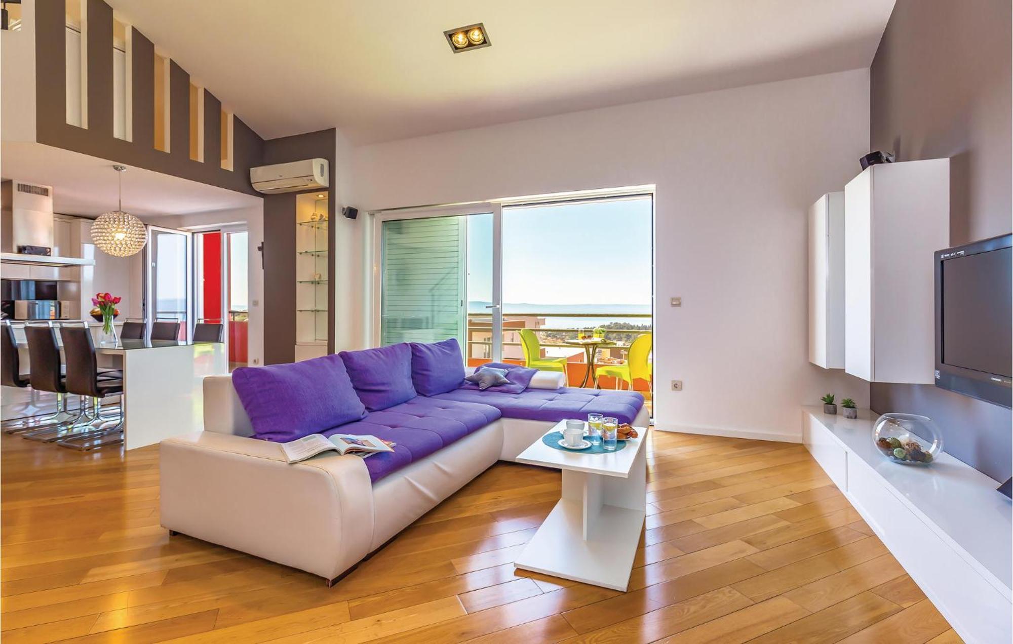 Lovely Apartment In Makarska With Kitchenette Dış mekan fotoğraf